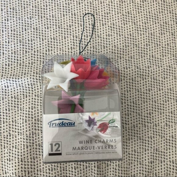 TRUDEAU Wine  Charmers Flowers NIB - Picture 2 of 5